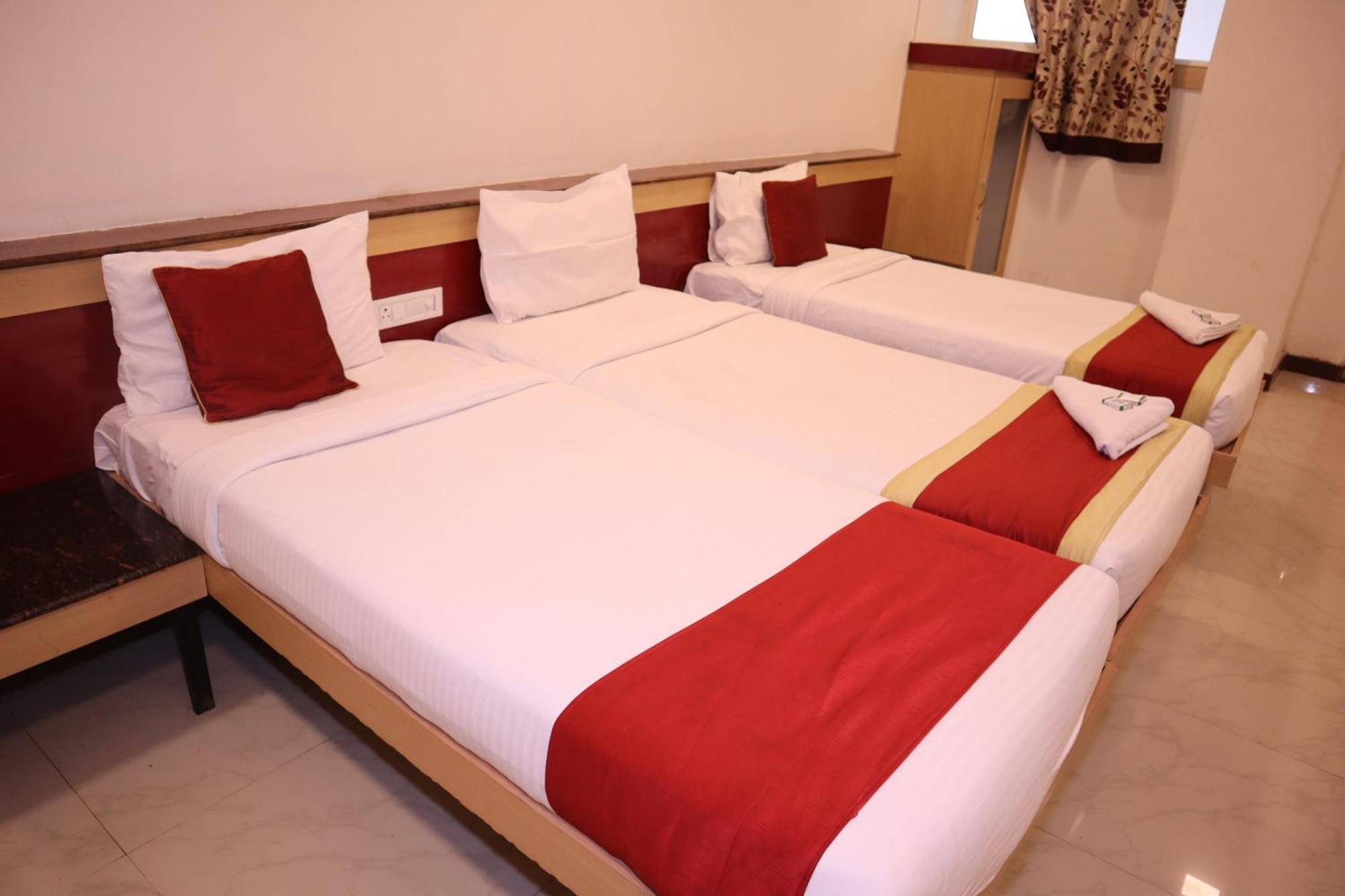 Sri Sai Ram Suites Бенґалуру Екстер'єр фото